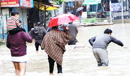 Heavy rains disrupt normal life in Jammu; Waterlogging, Landslides hit several areas