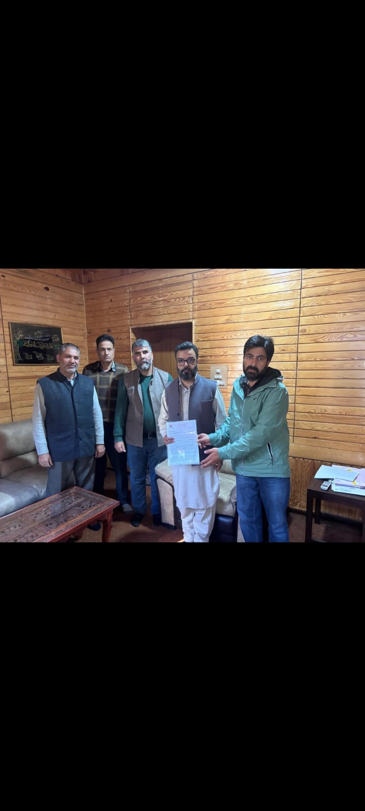 SBIOA Jammu delegation meets MP Aga Syed Ruhullah Mehdi, seeks early implementation of five-day banking