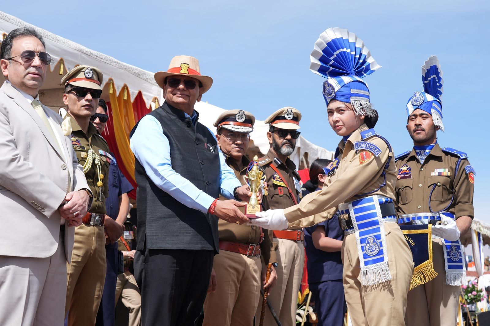 LG Saxena attends valedictory and passing-out parade of Ladakh Police personnel