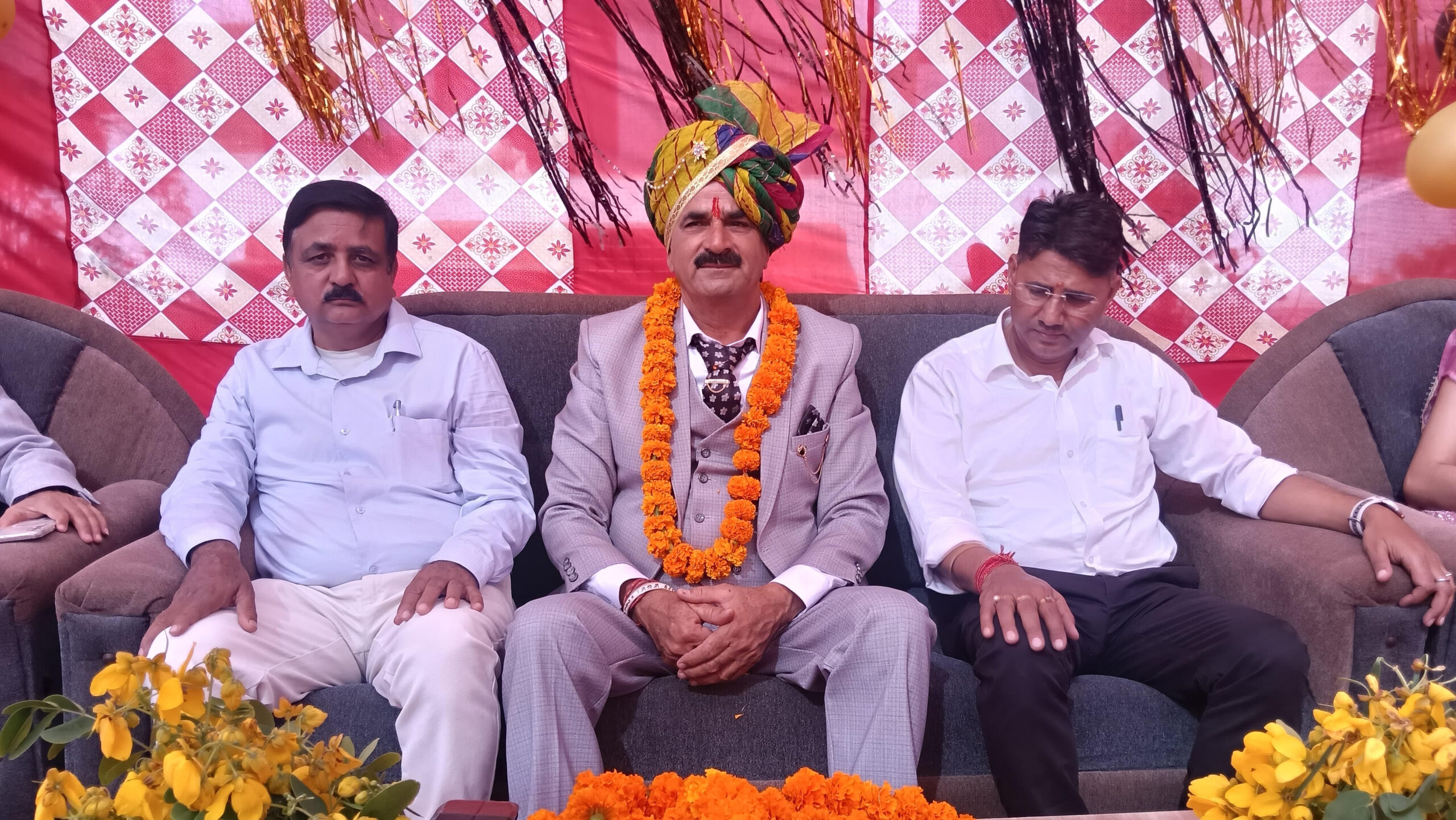 Zone Basohli bids farewell to I/c ZPEO Tara Singh on retirement